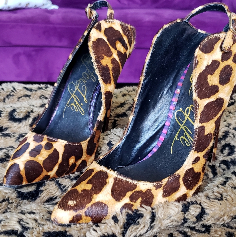 Leopard print pony hair stilletto strap heels sz8